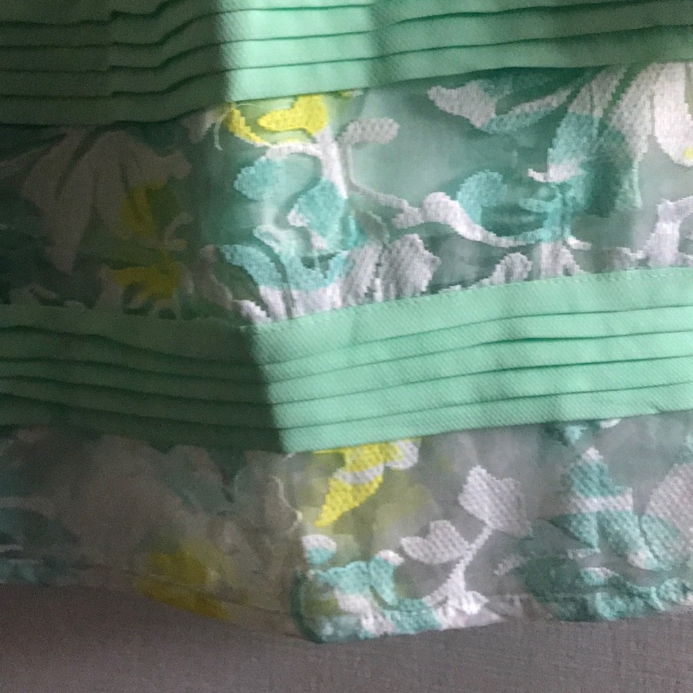 Spring dress - Picture 4 of 6